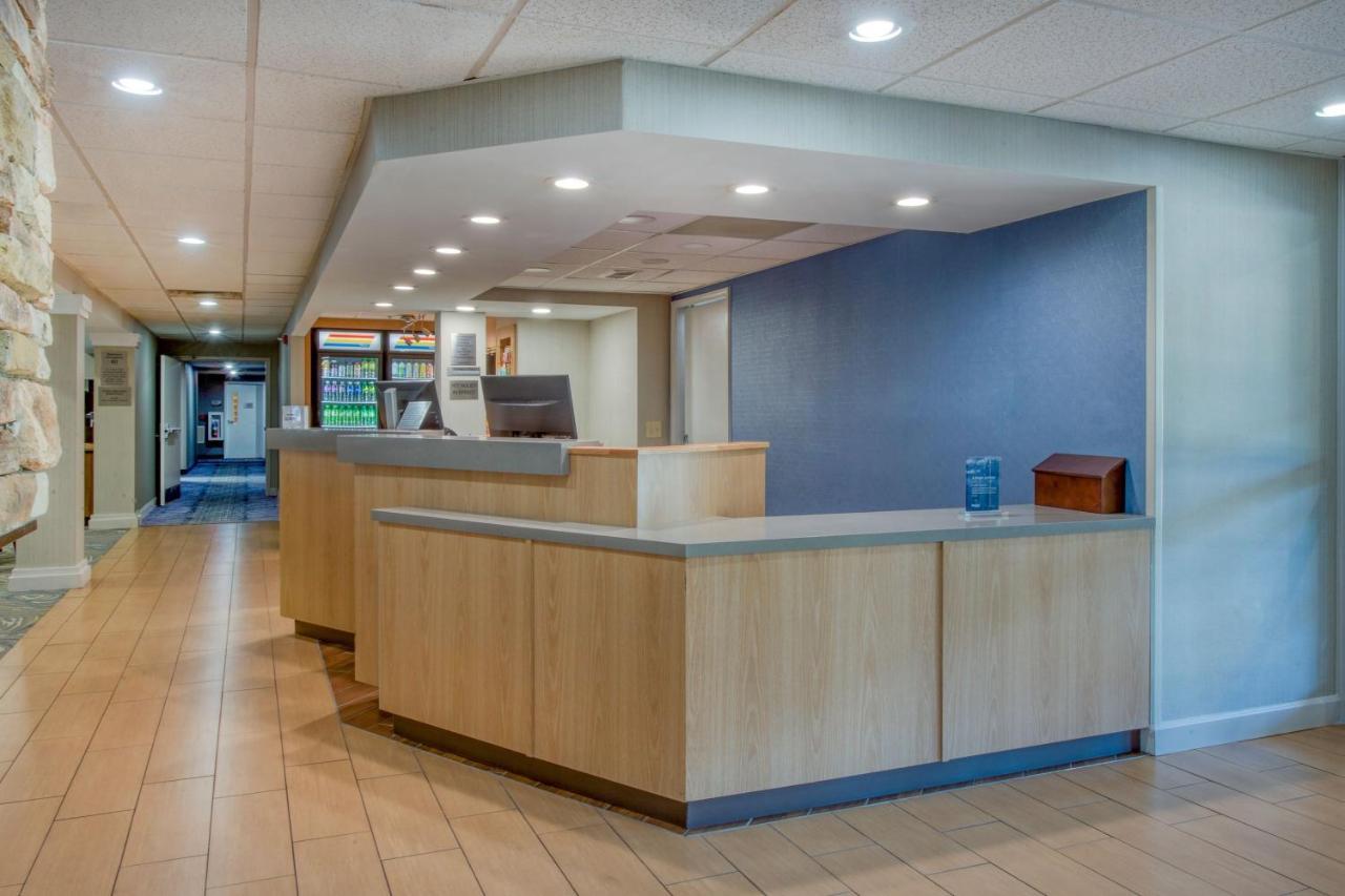 Fairfield Inn & Suites Raleigh Crabtree Valley Eksteriør billede