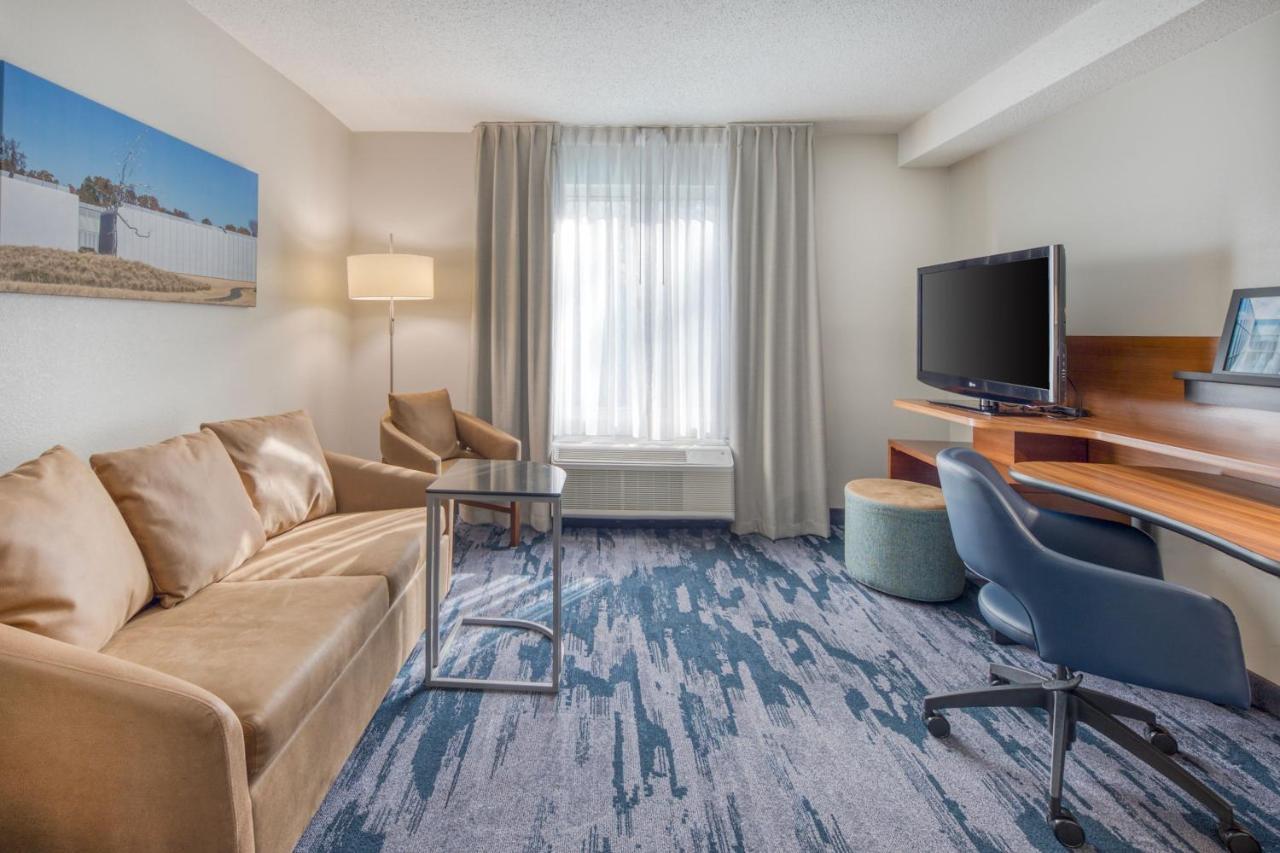 Fairfield Inn & Suites Raleigh Crabtree Valley Eksteriør billede