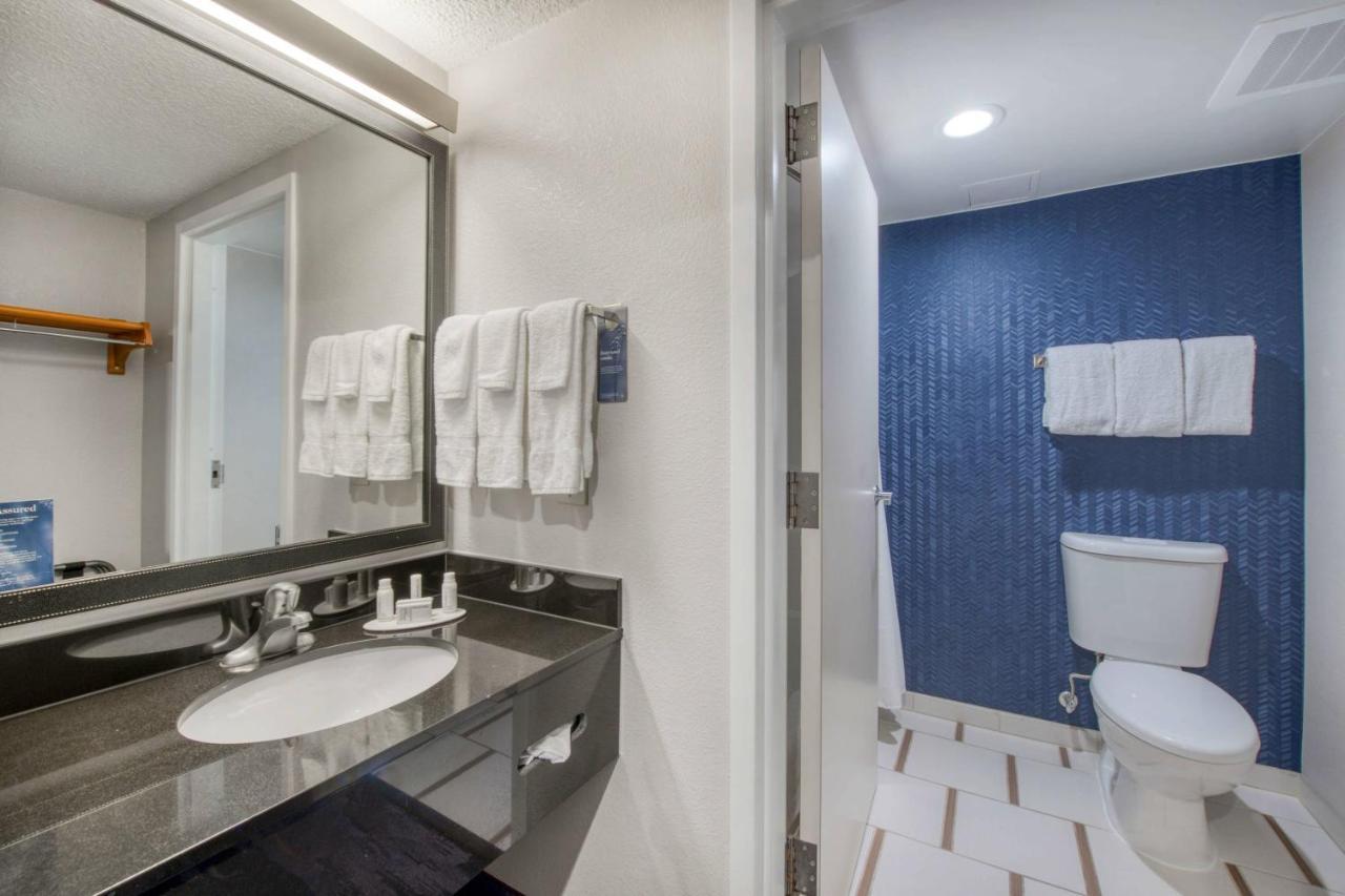 Fairfield Inn & Suites Raleigh Crabtree Valley Eksteriør billede