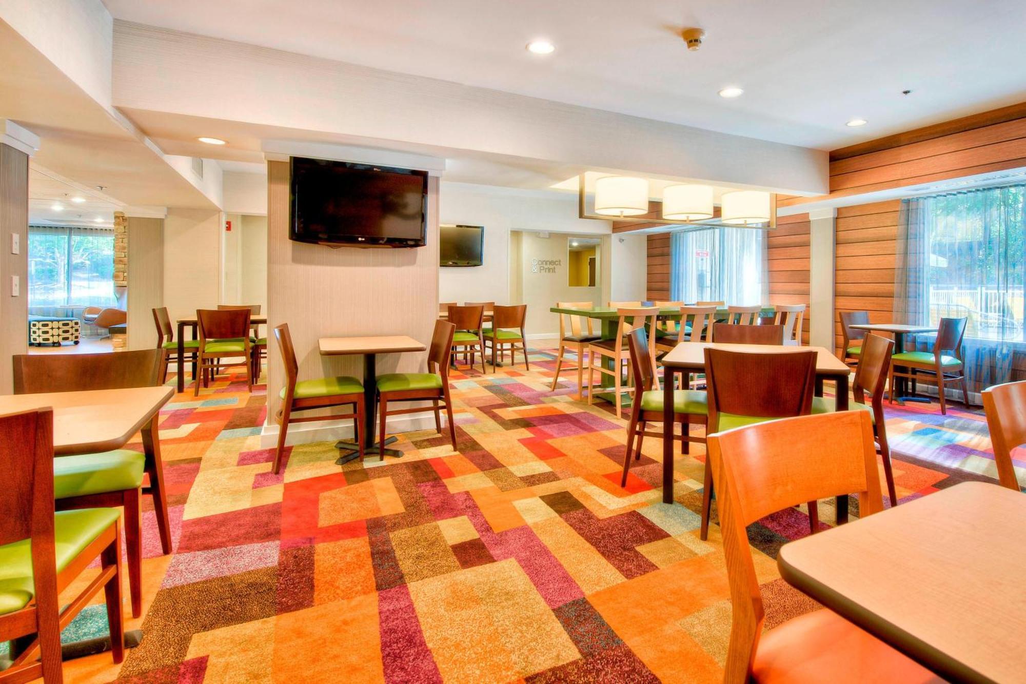 Fairfield Inn & Suites Raleigh Crabtree Valley Eksteriør billede